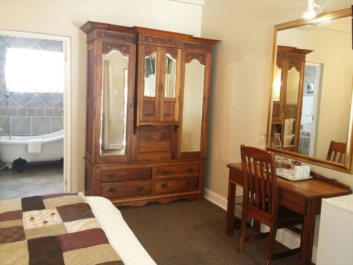 Lavender Lodge Vryburg Экстерьер фото