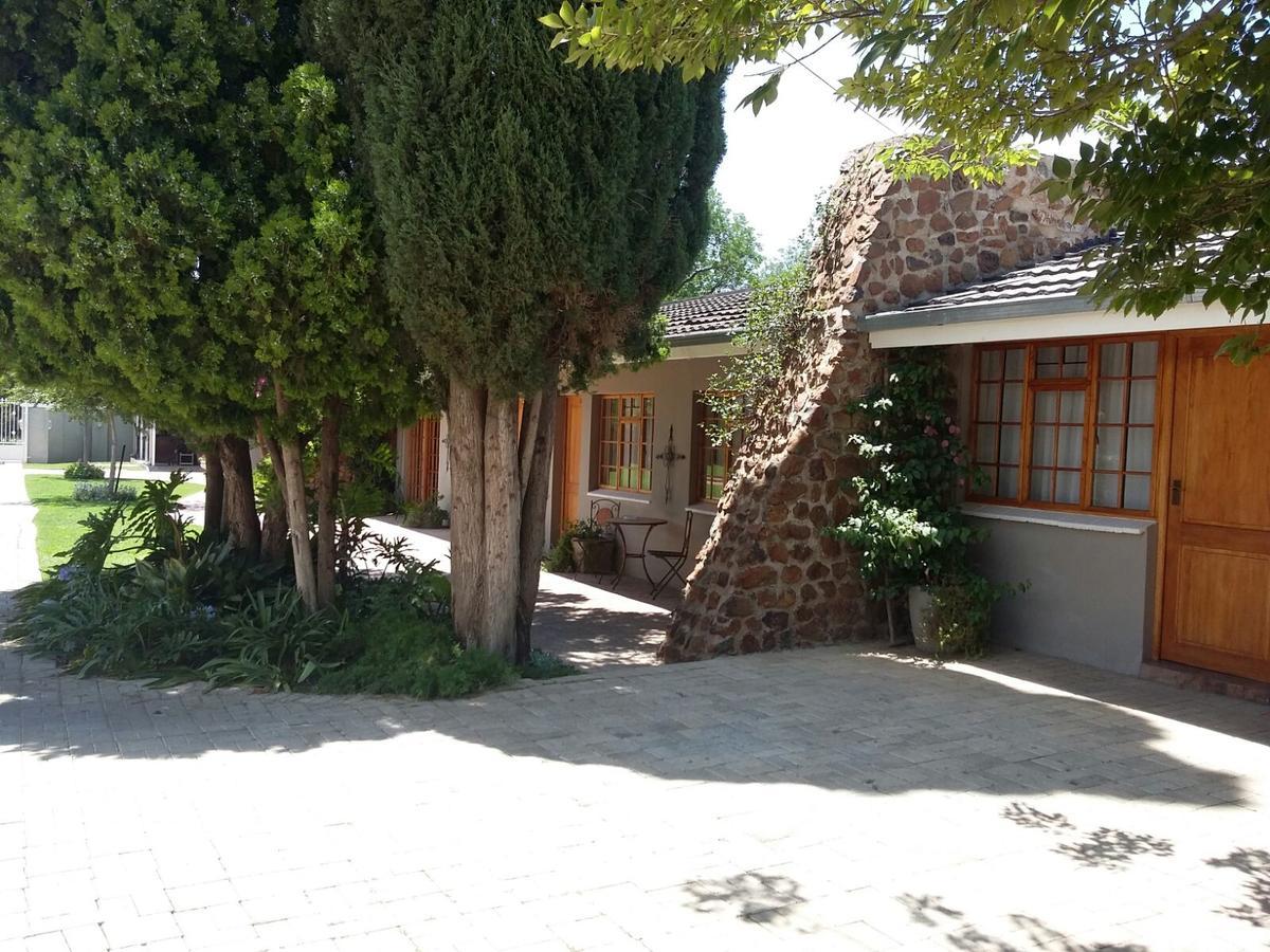 Lavender Lodge Vryburg Экстерьер фото