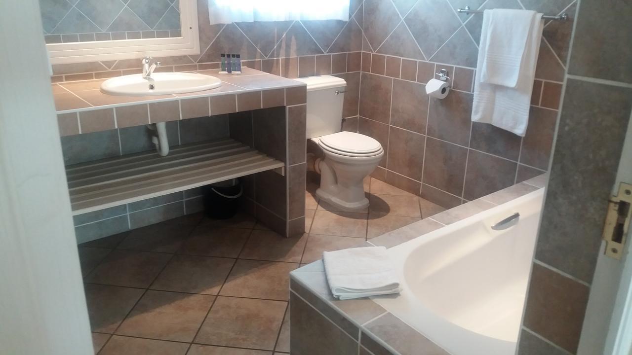 Lavender Lodge Vryburg Экстерьер фото